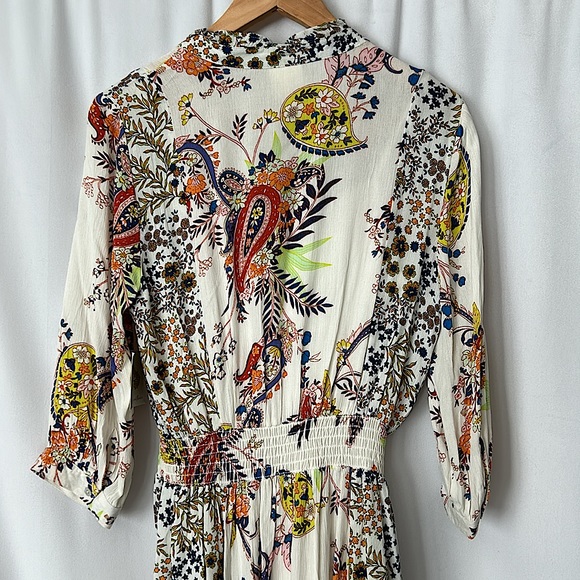 Fig and Flower NWT Boho Cream Floral 3/4 Sleeve Uneven Hem Dress **Size M** 🌸🌺 - Picture 4 of 5